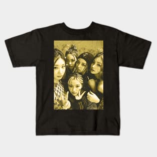 itzy kpop Kids T-Shirt